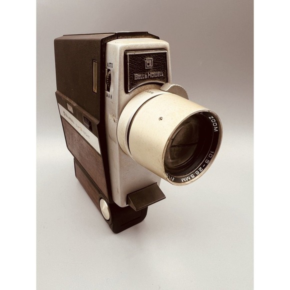 SUPER 8 Bell & Howell Autoload 308 Super Eight Movie Camera with Tape (1968) - Picture 8 of 11